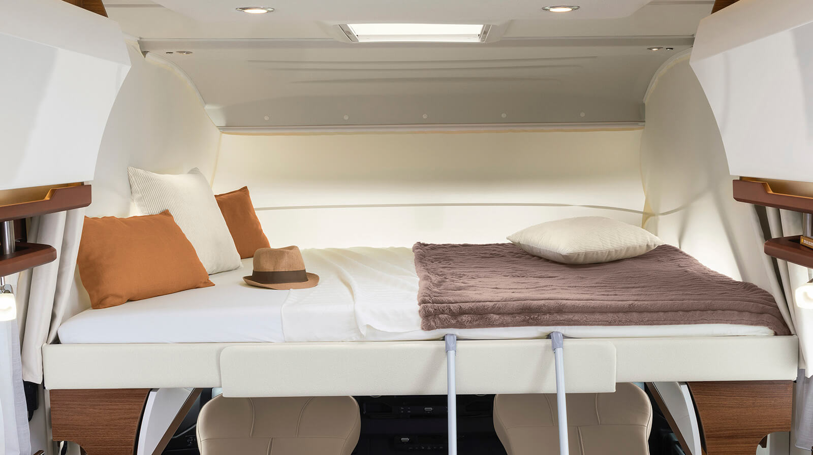 PHOTOS INTÉRIEURES RAPIDO Camping-car i166M