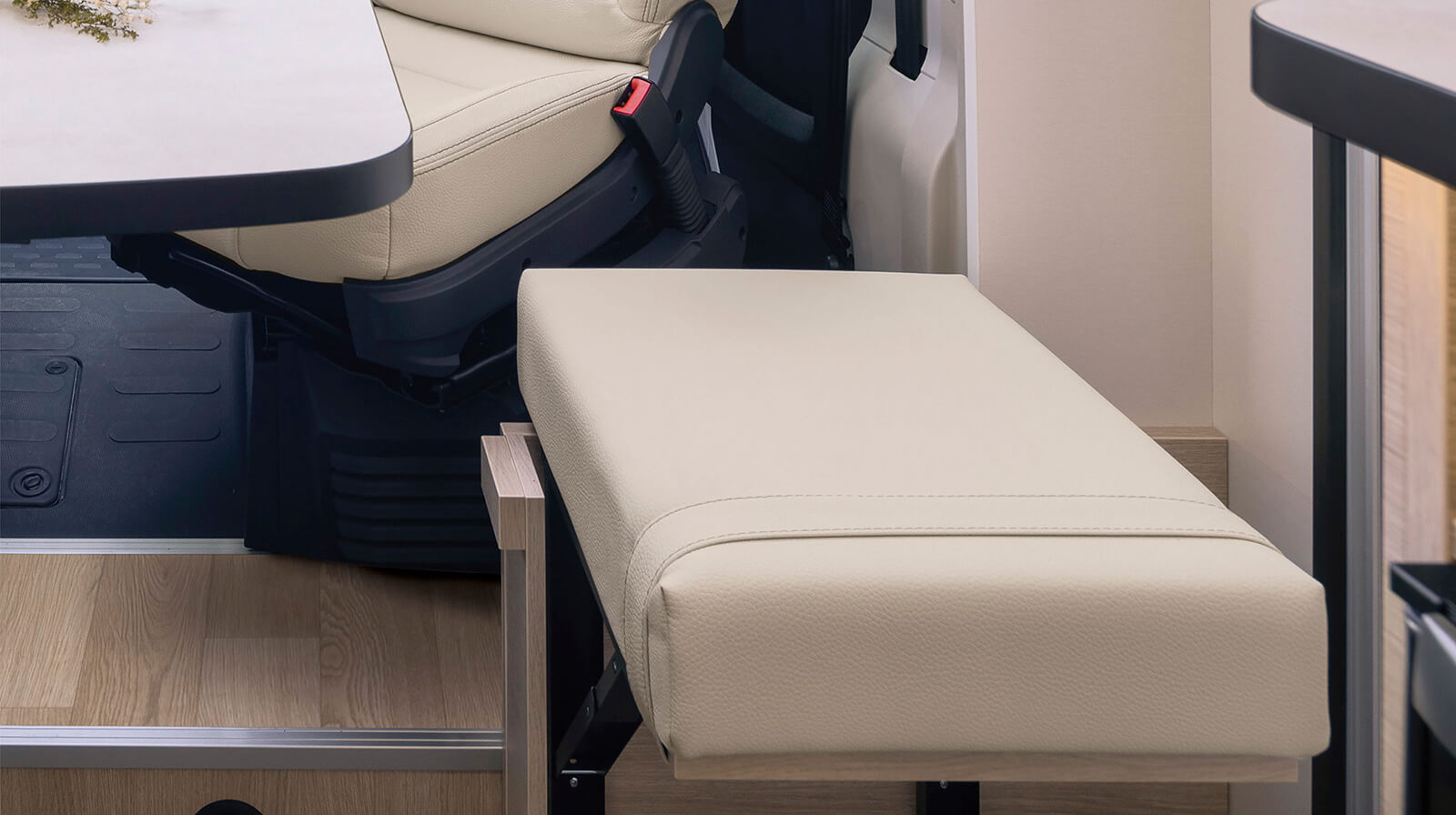 PHOTOS INTÉRIEURES RAPIDO Camping-car C55