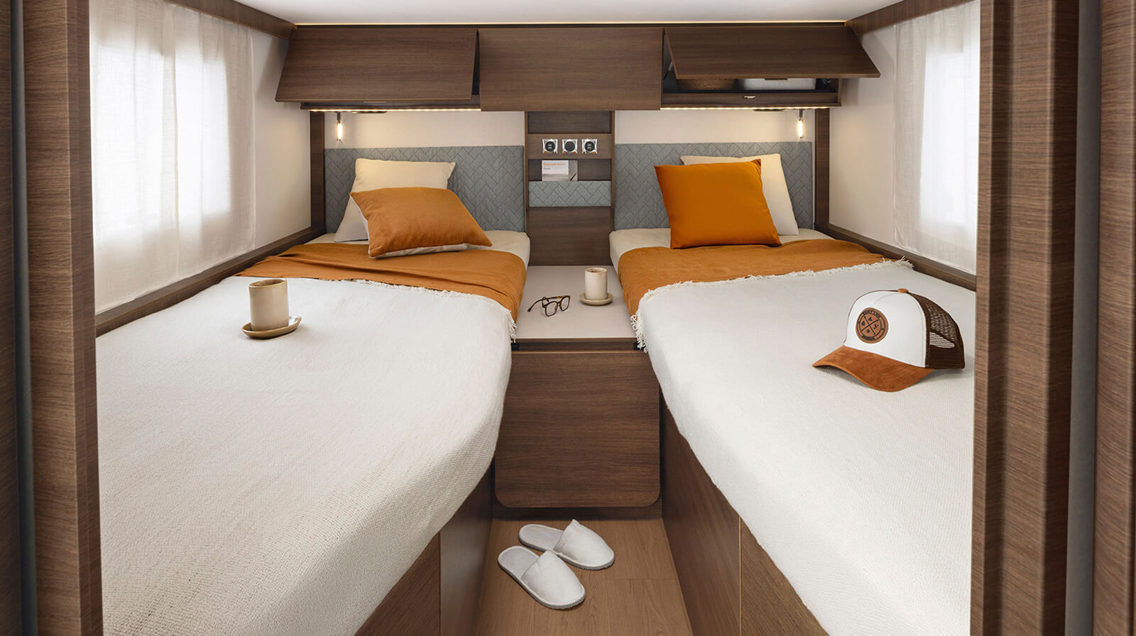 PHOTOS INTÉRIEURES RAPIDO Camping-car 866F