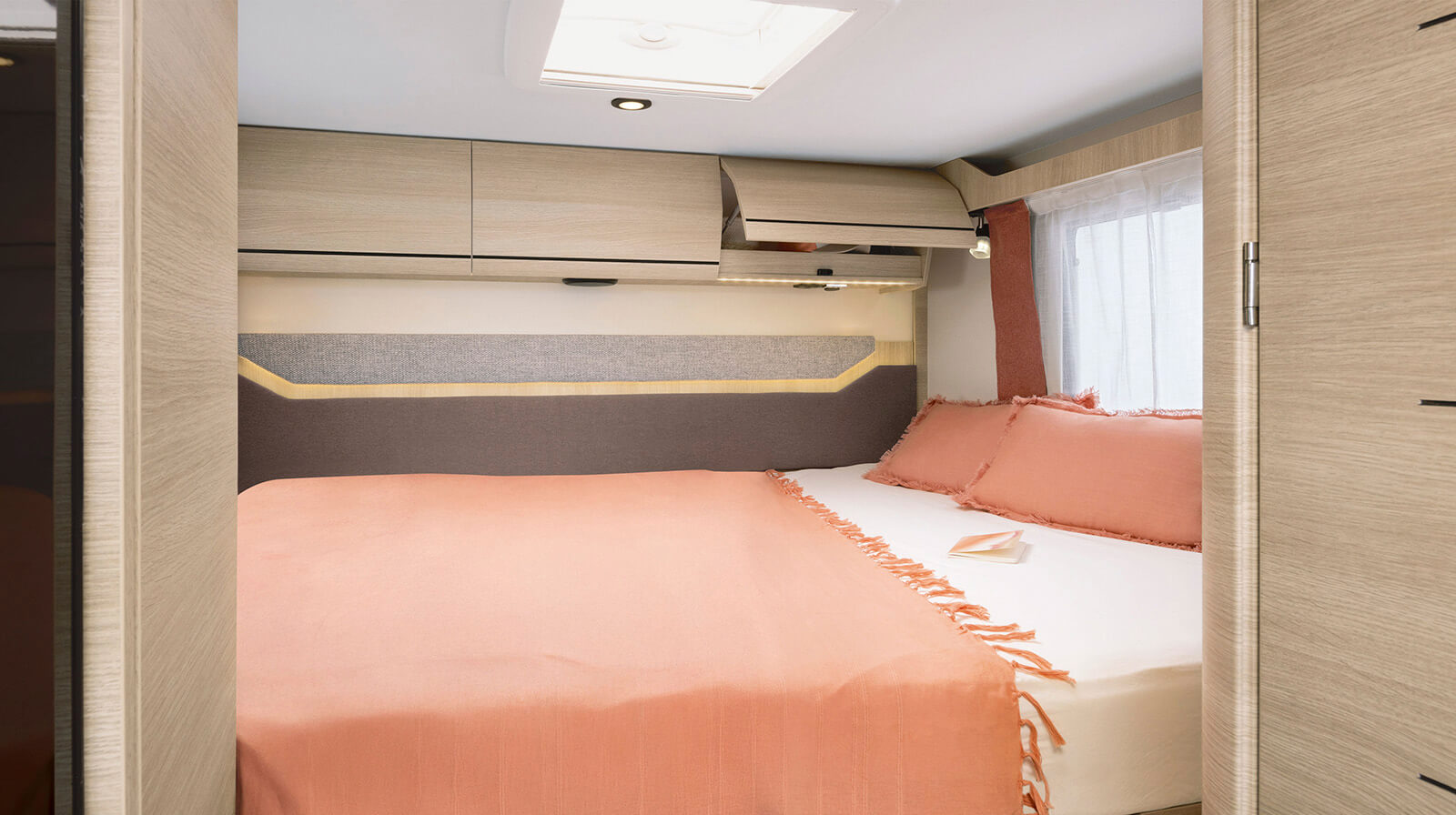 PHOTOS INTÉRIEURES RAPIDO Camping-car C03