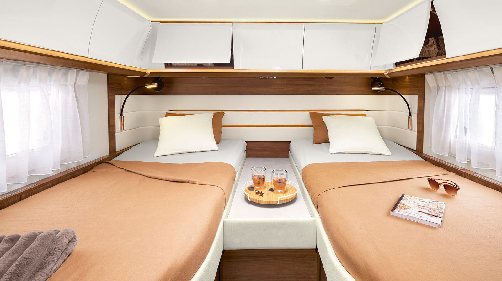 PHOTOS INTÉRIEURES RAPIDO Camping-car i166M