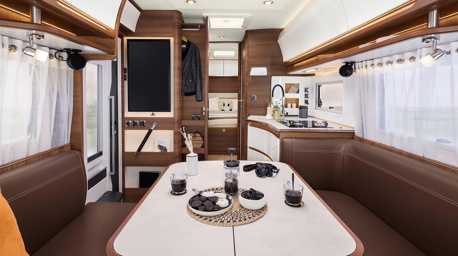 PHOTOS INTÉRIEURES RAPIDO Camping-car i196M