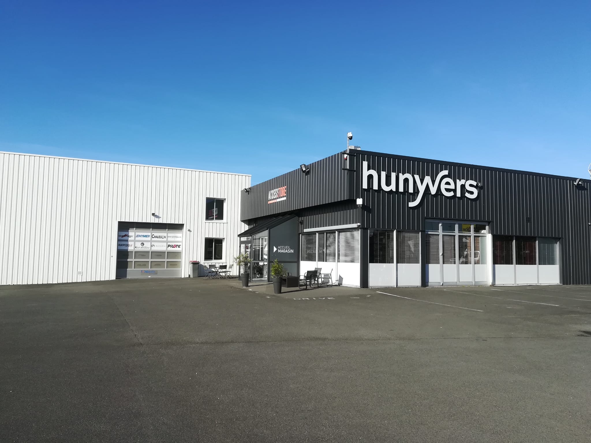 HUNYVERS NIORT-MENDES