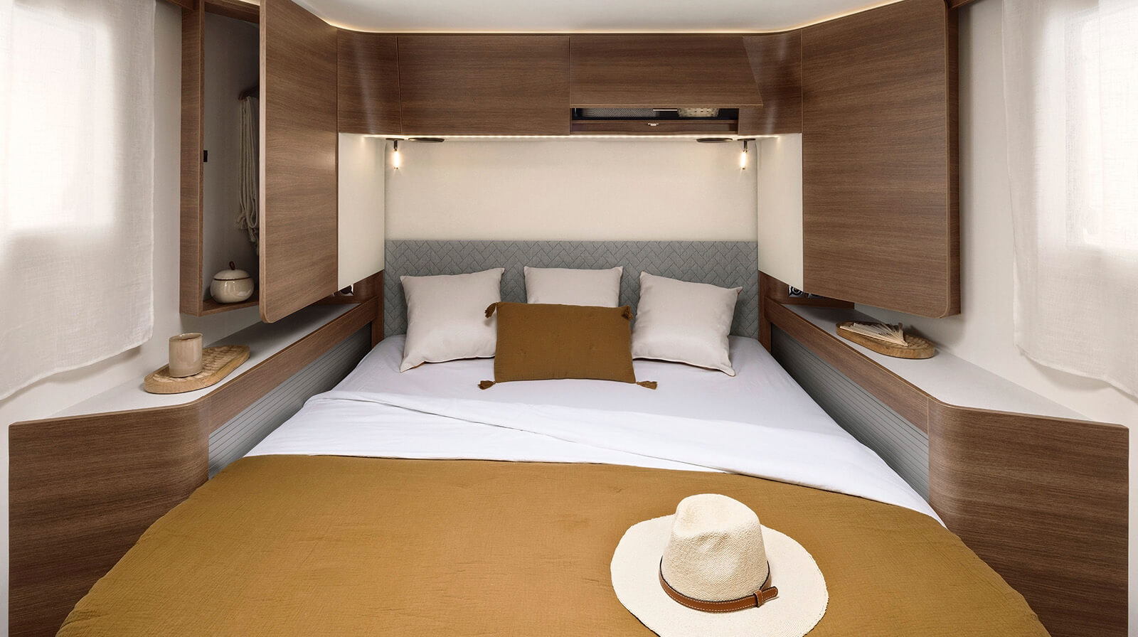 PHOTOS INTÉRIEURES RAPIDO Camping-car 896F